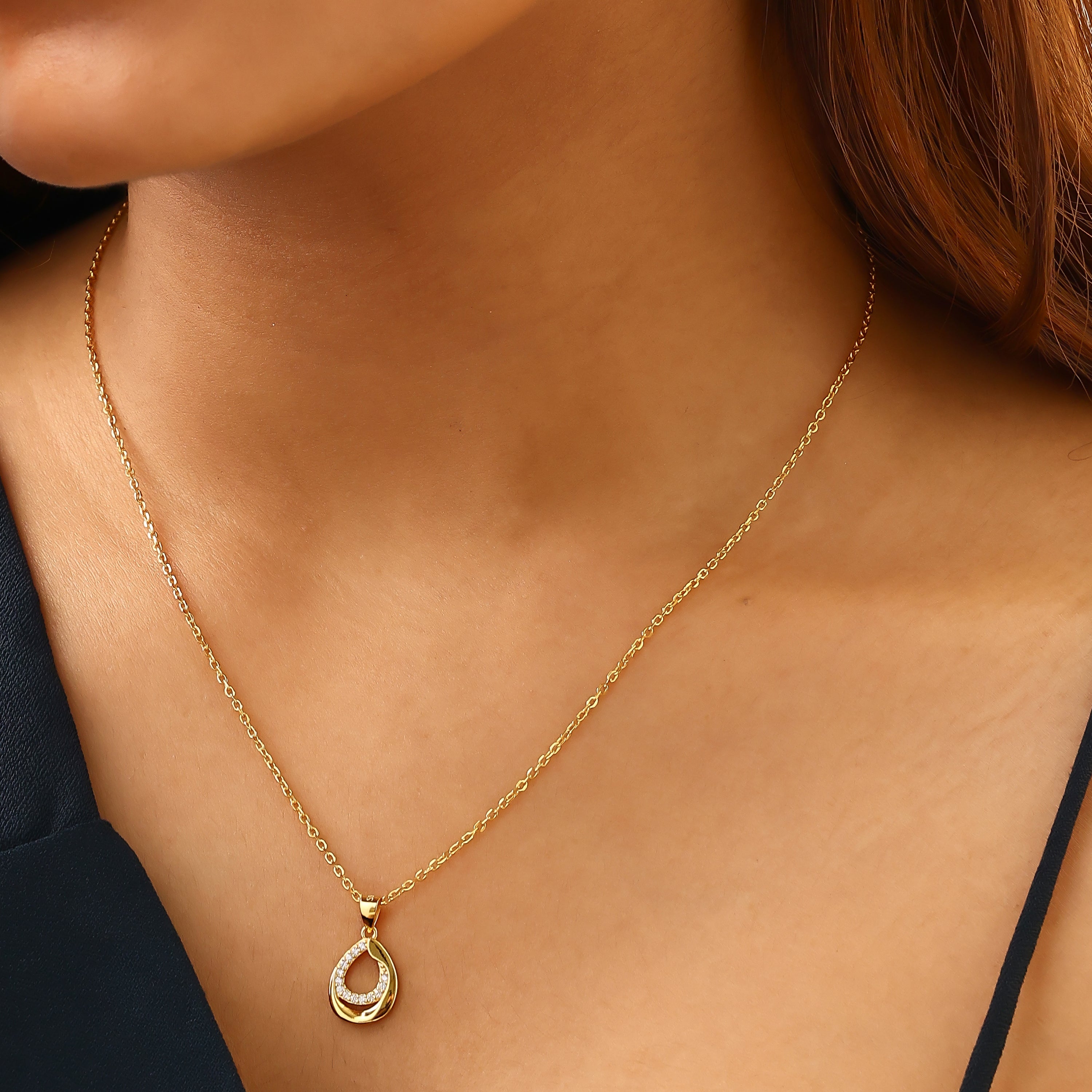 Curved Teardrop Gold-Plated Silver Pendant Set
