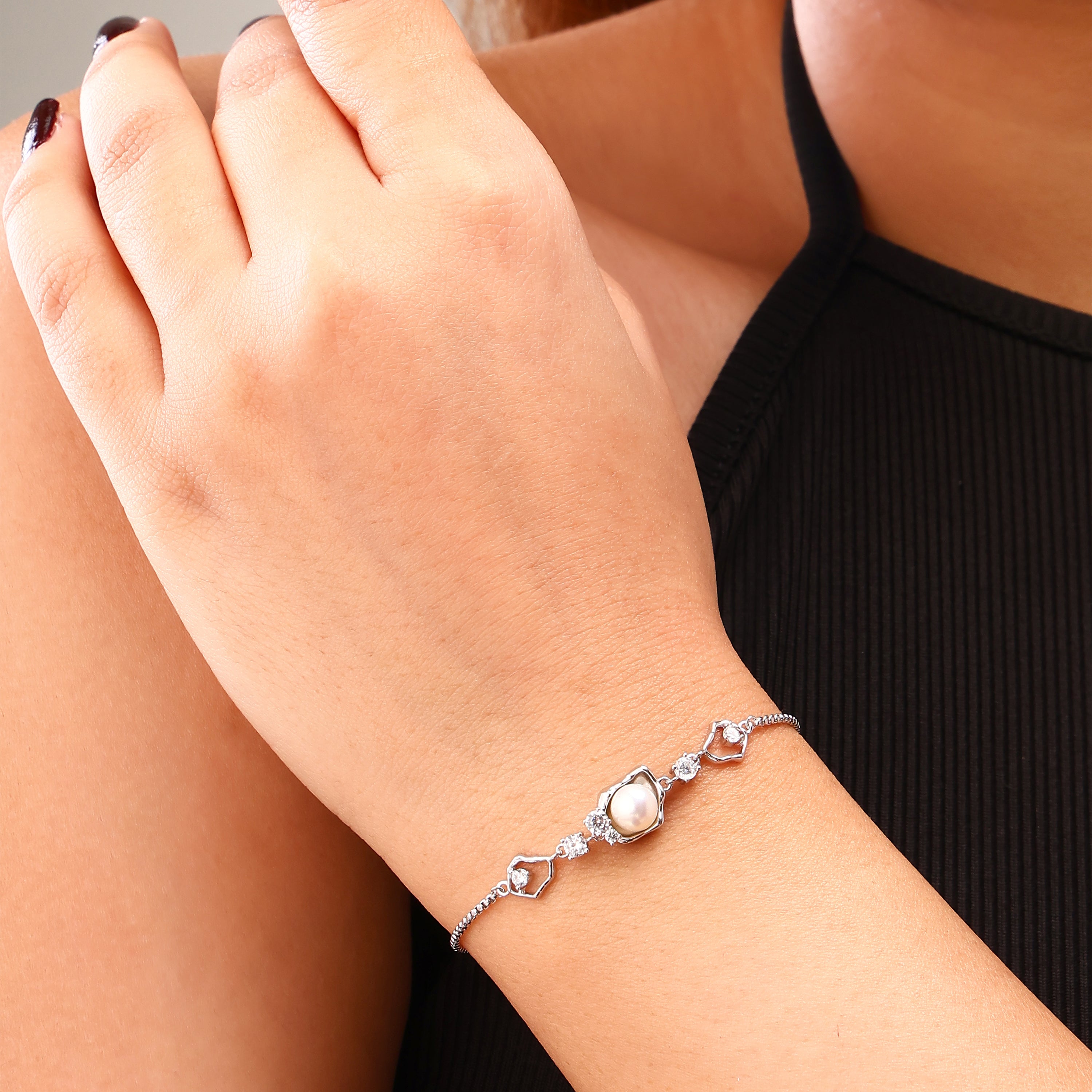 Luminous Pearl & Organic Frame Adjustable Silver Bracelet