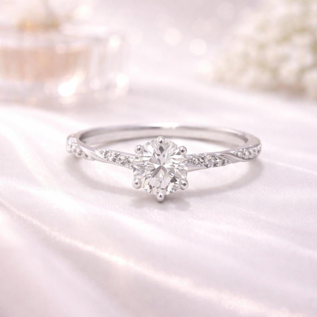 Solitaire twist ring close view cubic zirconia 925 silver ring